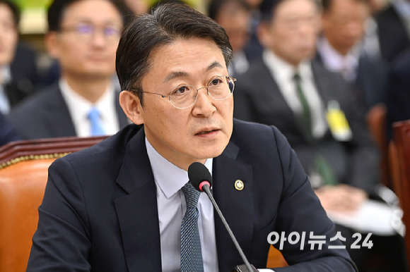 권대영 금융위원회 부위원장이 11일 국회에서 열린 정무위원회 전체회의에서 발언하고 있다. [사진=곽영래 기자]